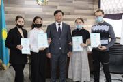 2021,октябрь,25  Торжественное  вручениие дипломов лауреатам стипендии Фонда Первого Президента